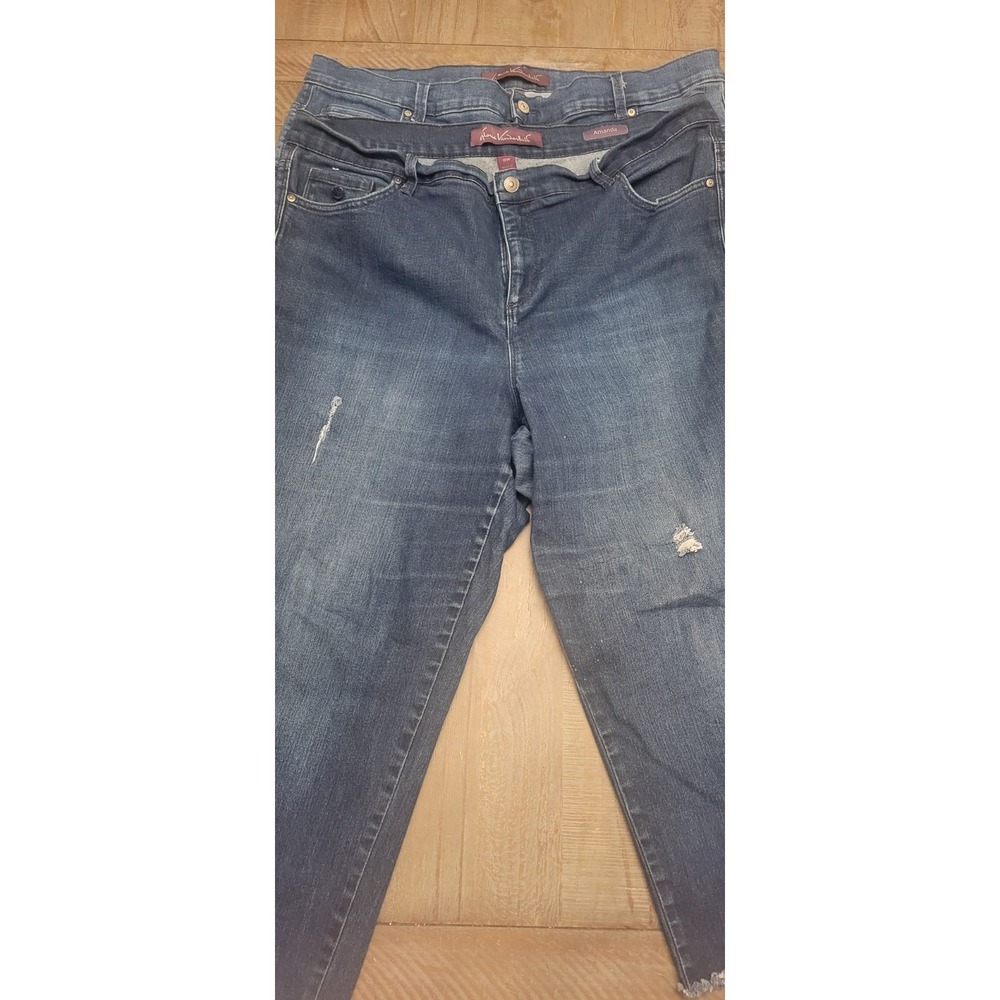 2 Bundle Lot Gloria Vanderbilt   Womens Size 18w 18 39x21 Blue Jeans